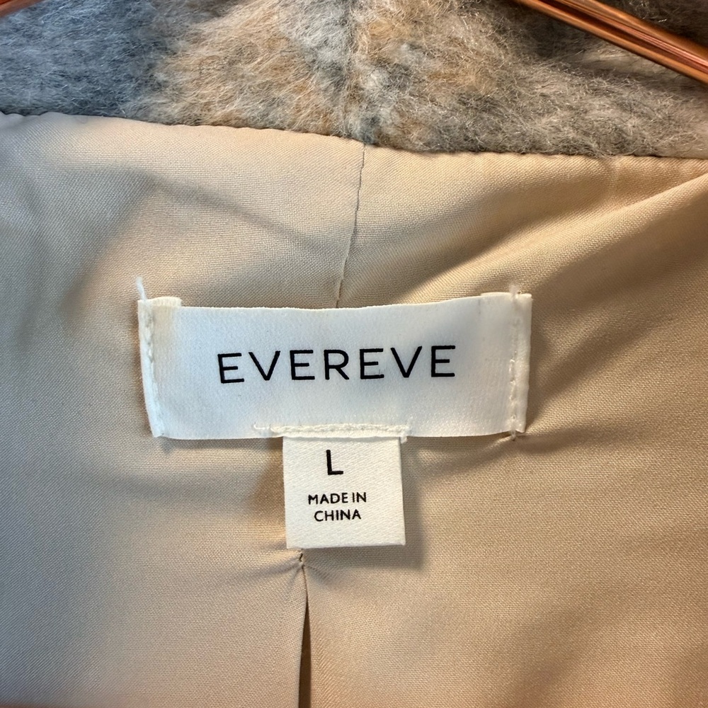 EVEREVE Plaid Shawl Collar Blazer in Gray and White - Picture 4 of 7